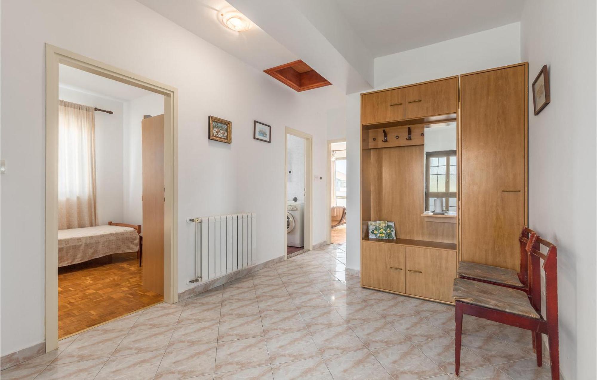 Beautiful Home In Visnjan With Wifi Luaran gambar